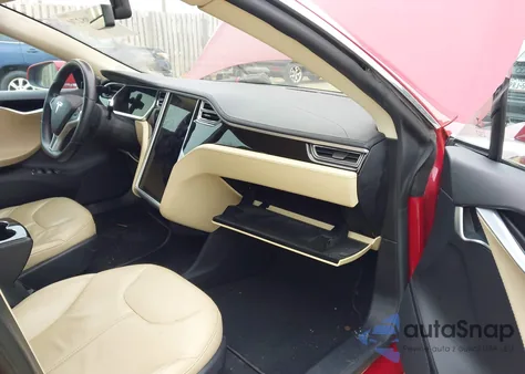 2013 Tesla Model S из США, поврежденный, VIN 5YJSA1DG4DFP20394